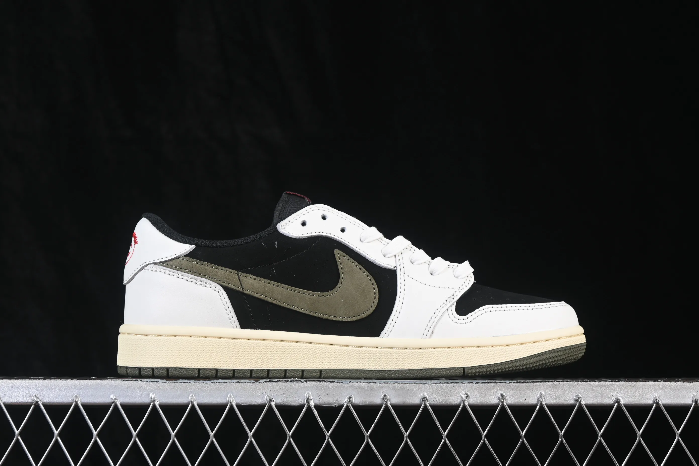All categories Air Jordan Jordan series basketball shoes Air Jordan 1 Low ZG version Travis Scott x Air Jordan 1 Low OG AJ1 Joe 1 undercut low top full head layer DZ4137-106